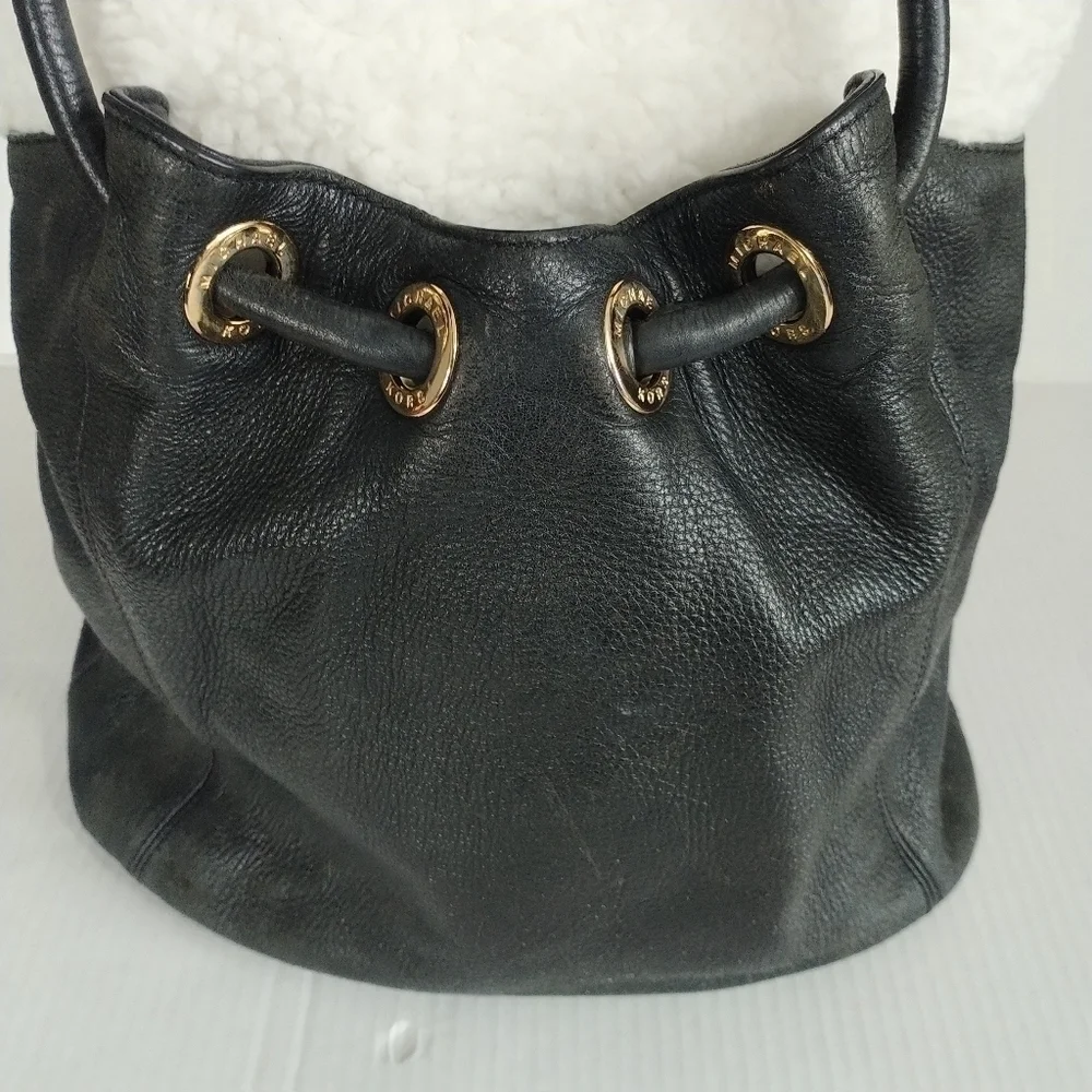 Michael Kors Black Medium East West Ring Tote - Picture 2 of 12